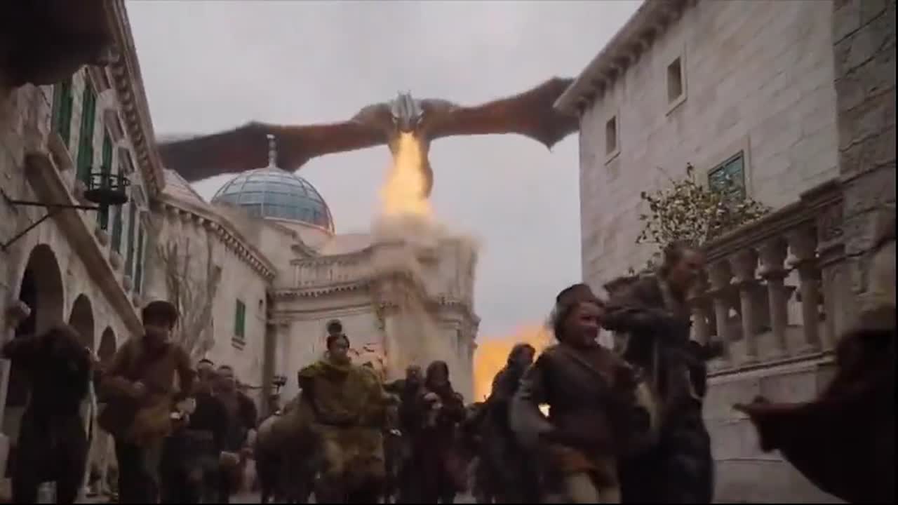 Game of Thrones - Daenerys Targaryen destroys Kings landing