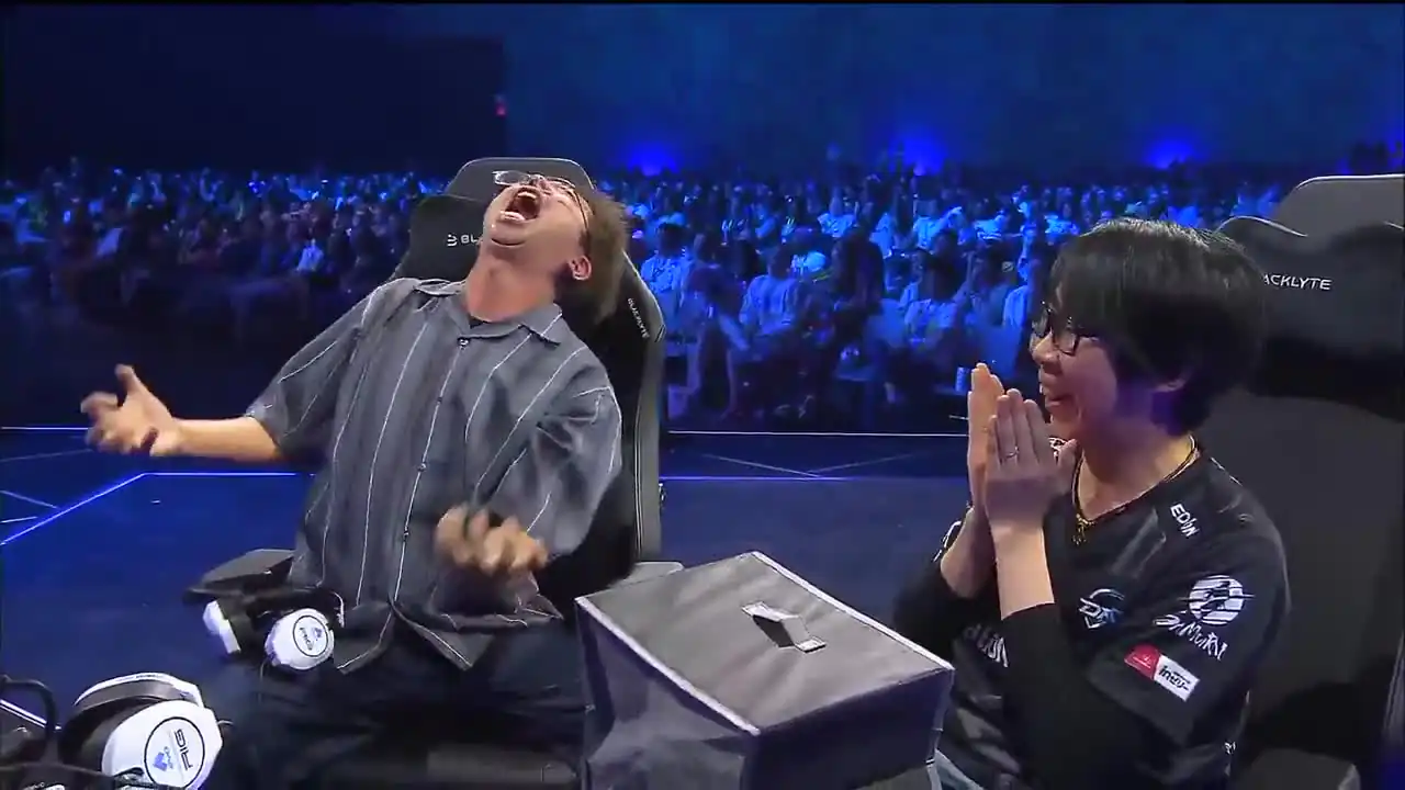 Gamer loses his mind